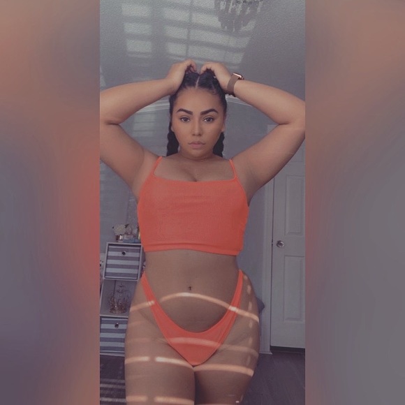 Meet your Posher, Karen - Picture 8 of 9